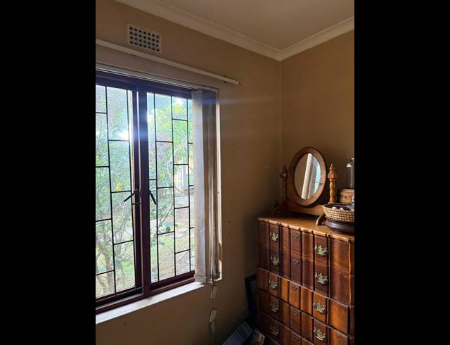 3 BEDROOM HOUSE FOR SALE IN BOSTON